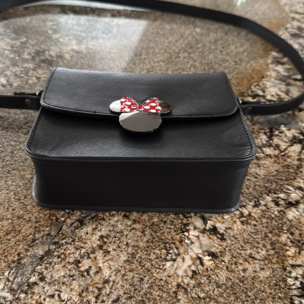 Disney Bioworld Mini Mouse Crossbody Bag NWT - Picture 2 of 11